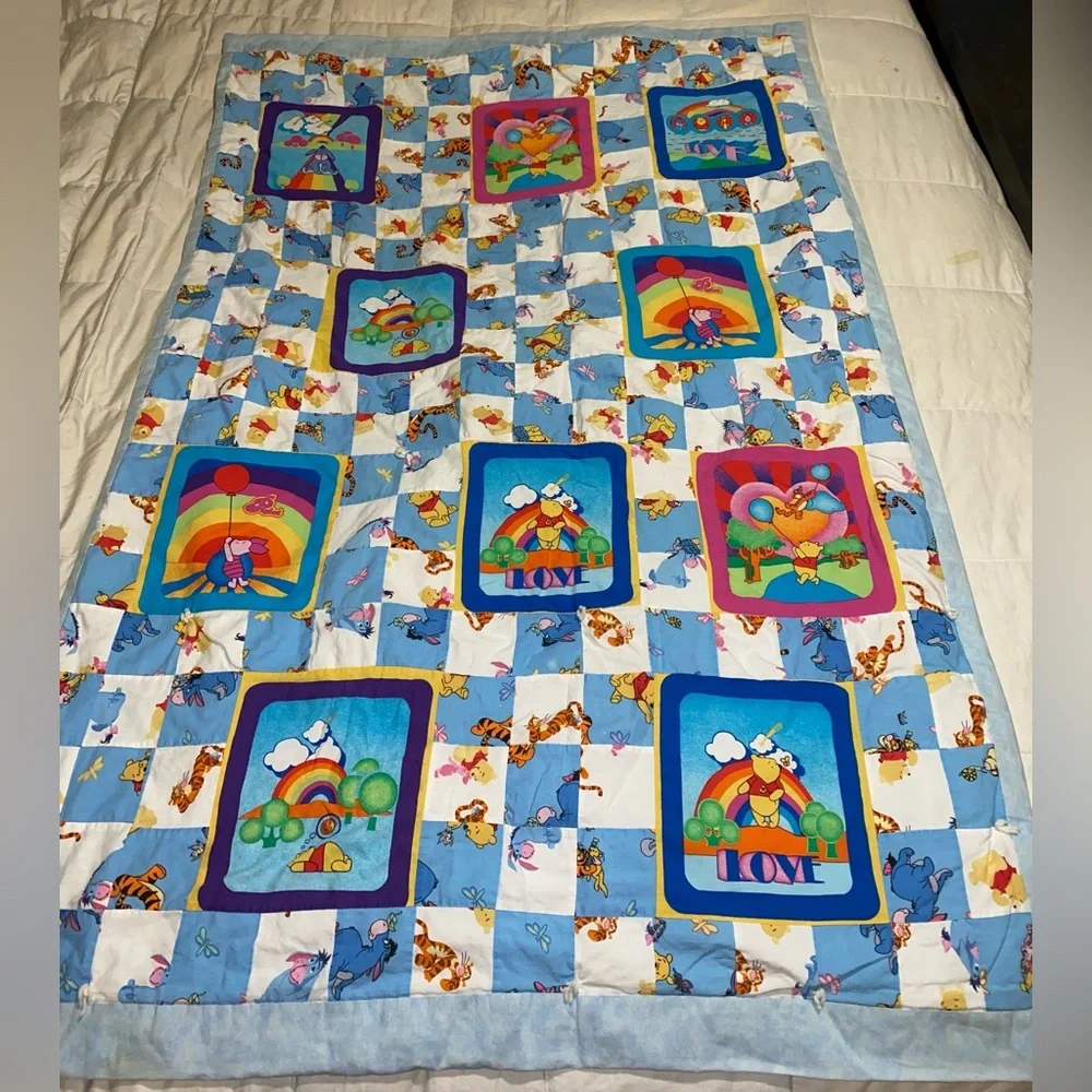 Disney Winnie the Pooh vintage 38 x 57 Quilt - Picture 1 of 4